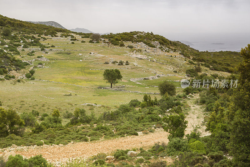 在著名的利西亚路步行步道之间的fethiye到kas mugla turkey